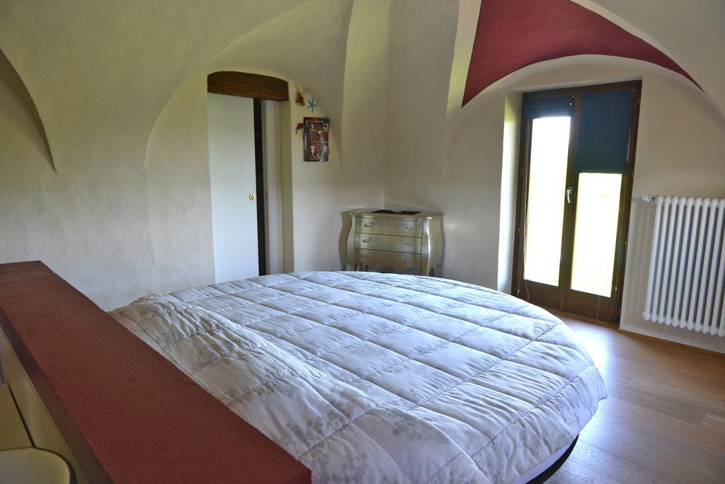 Casa Vacanze Il Brichet Mondovì Habitación foto
